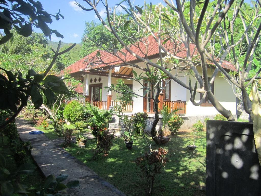 Teman Teman Bungalows 1 Amed Exteriér fotografie