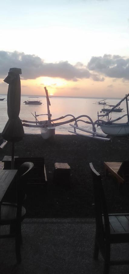 Teman Teman Bungalows 1 Amed Exteriér fotografie